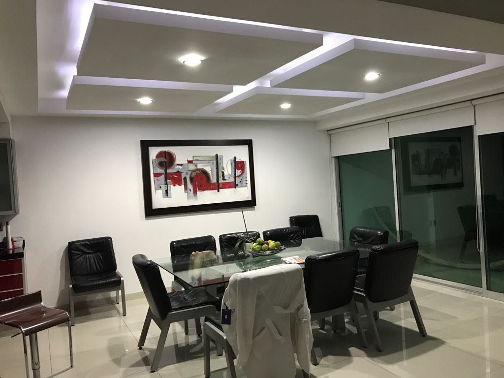 Plafon de luz indirecta, Prama tablaroca y acabados Prama tablaroca y acabados Modern dining room