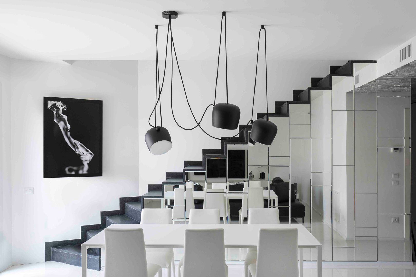 Un attico in bianco e nero, caterina pilar palumbo caterina pilar palumbo Modern living room