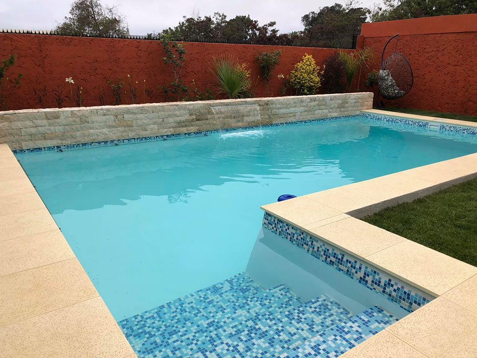 homify Piscinas de jardim