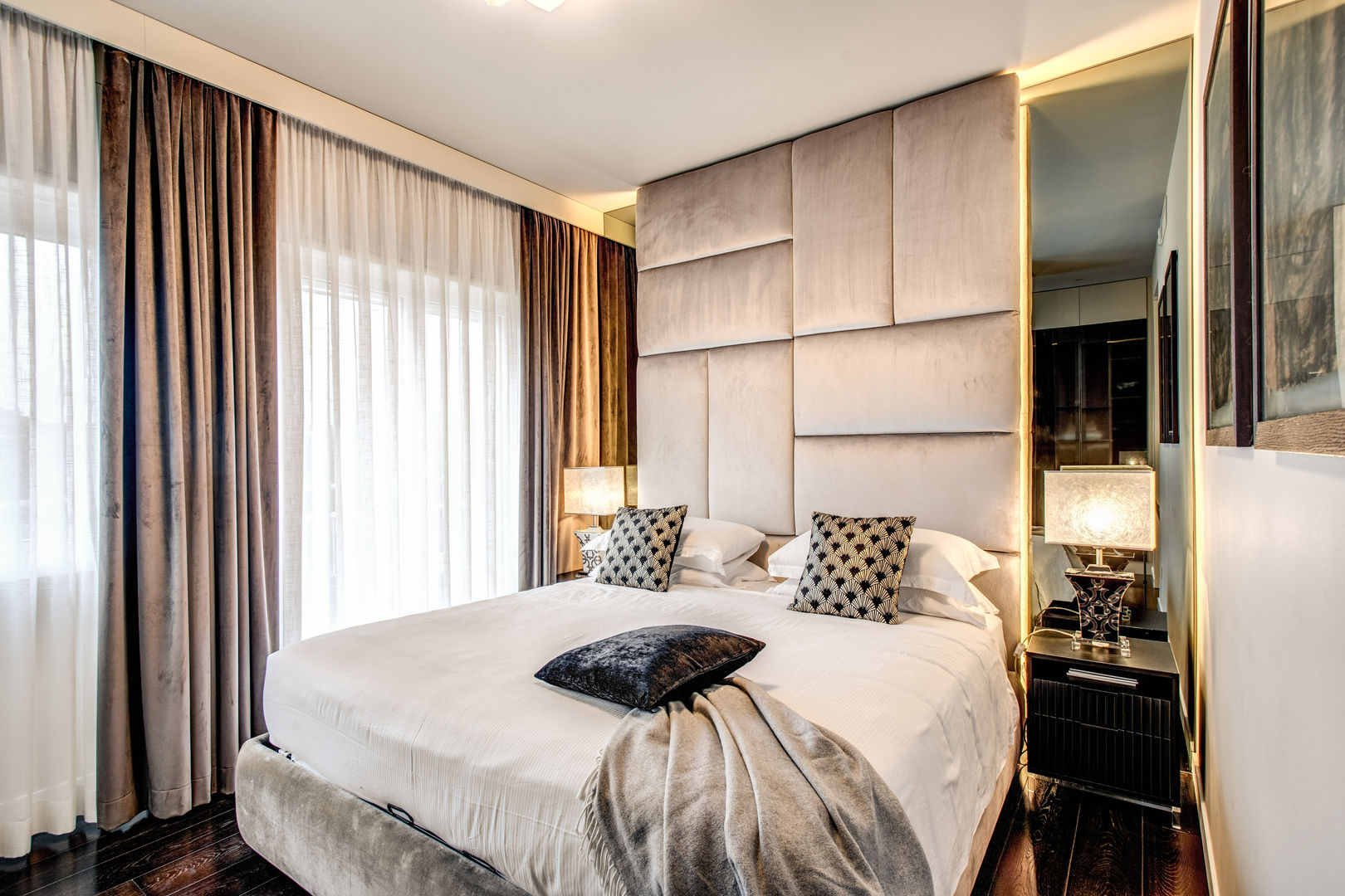 CORTINA D'AMPEZZO: Progettazione Appartamento di Lusso a Cortina d'Ampezzo, MOB ARCHITECTS MOB ARCHITECTS Modern style bedroom