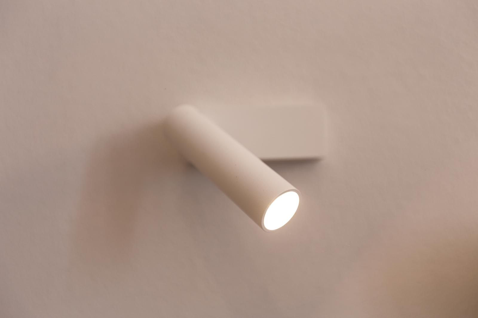 Applique comodino da testata camera da letto paralume beige doppia luce  orientabile - 4E5C