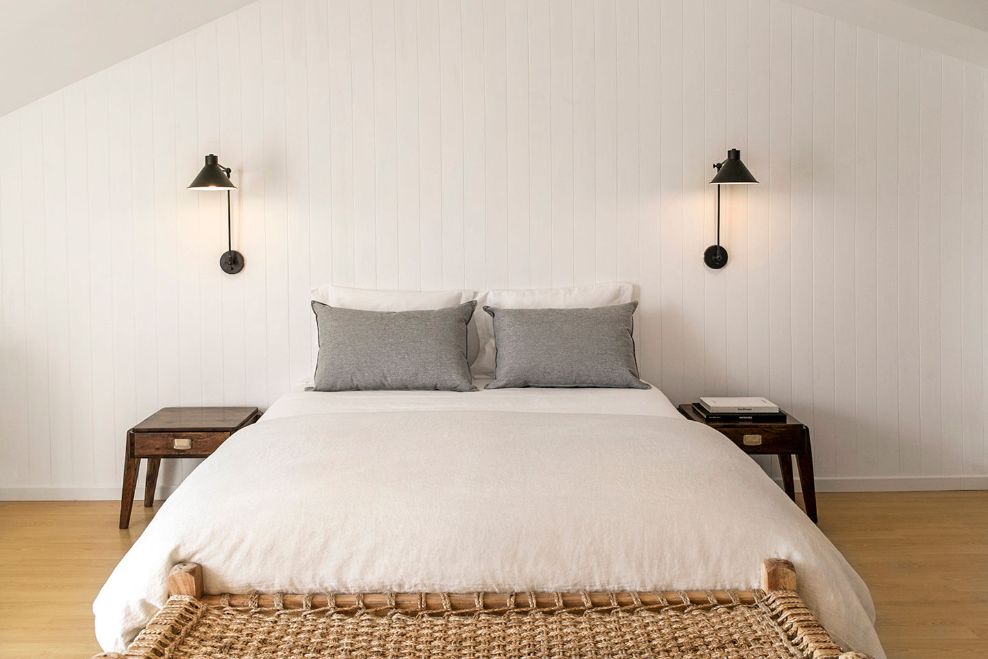 Casa da Abadia, Staging Factory Staging Factory Scandinavian style bedroom