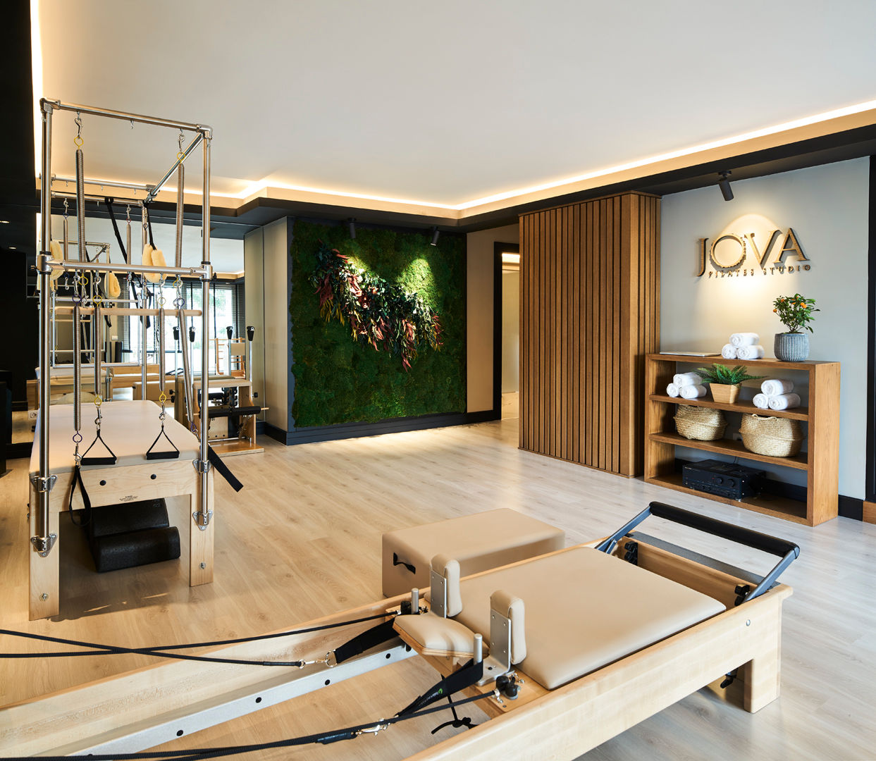 Jova Pilates Studio, Monlab Design Monlab Design Ruang Komersial Klinik