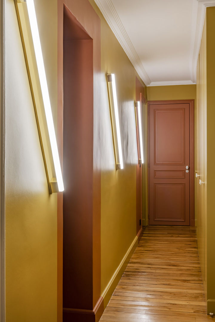 St Germain, 4eme Mur-Intérieurs 4eme Mur-Intérieurs Modern corridor, hallway & stairs