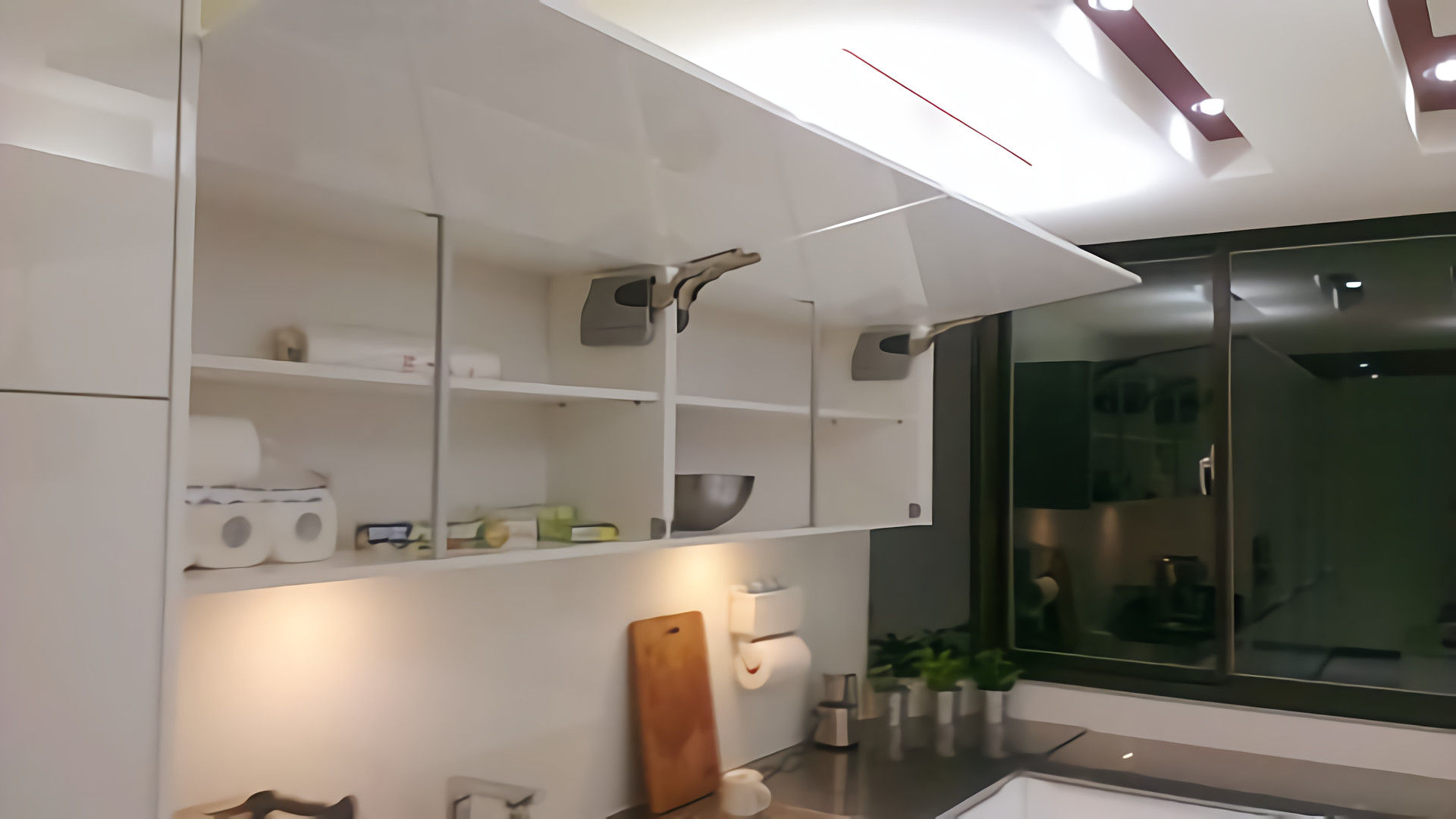 緩衝上掀門(隨意停) 微．櫥設計/We．Design Kitchen Modern kitchen