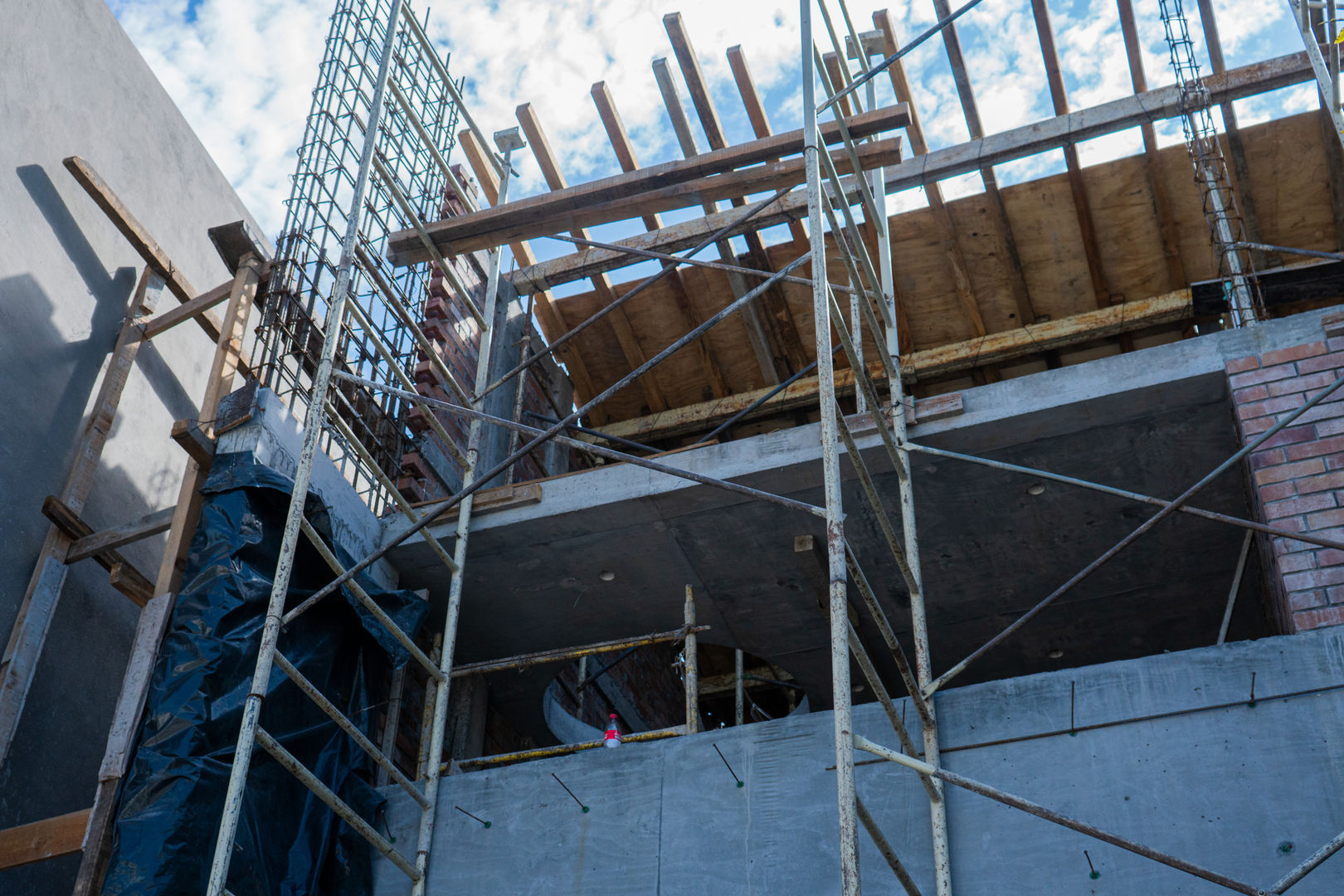 Residencia Familiar en Fraccionamiento La Noria, HORNERO HORNERO Maison individuelle