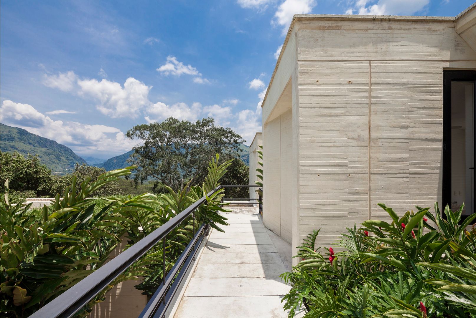 Casa Payandé, Konrad Brunner Arquitectos Konrad Brunner Arquitectos 陽台