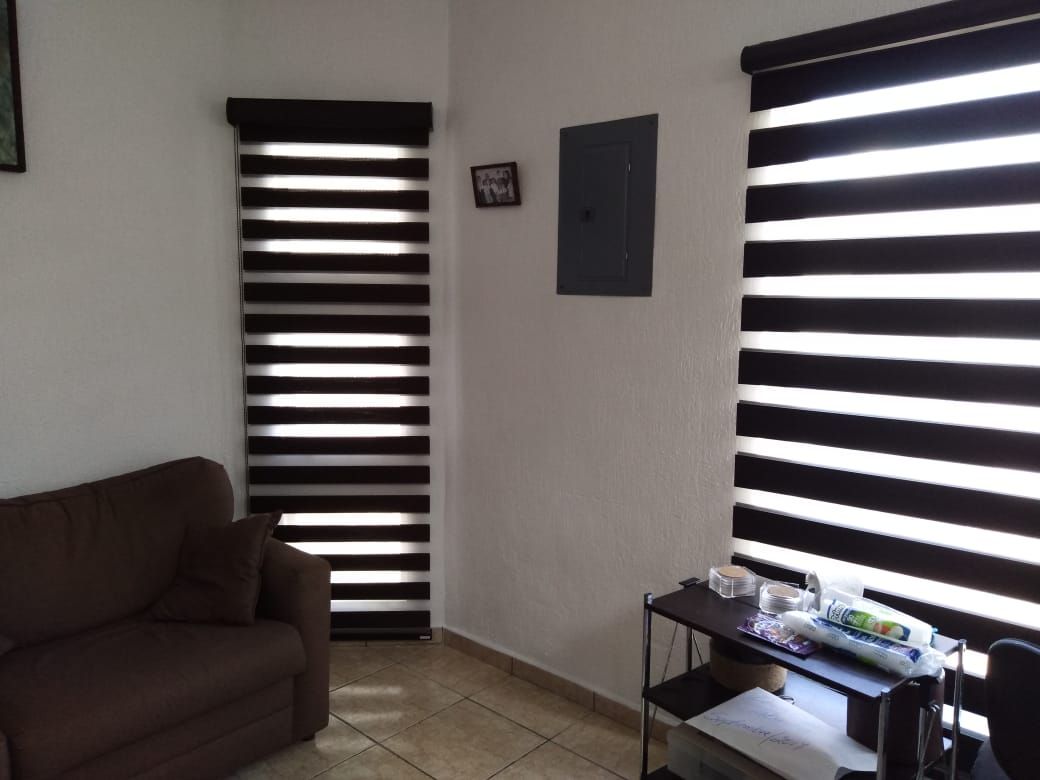 Persiana Sheer Elegance en Villahermosa, Tabasco Persianas Jaramillo B CDMX Salones modernos Textil Ámbar/Dorado Persianas, Ventana, Tonos, Sombra, Blackout, Puerta, Enrollable, Cortina, Blinds, Blanco, Rollo, Romana, Casa, Vinilo, Habitación, Sol, Oscurecer, Madera, Tela, Plisada, Celular, Dormitorio, Patio, Cubrir, Luz, Deslizante, Bambú, Cocina, Baño, Solar, Privacidad, Soportes, Oficina, Primavera, Frente, Motorizado, Gris, Eléctrico, Cenefa,Accesorios y decoración