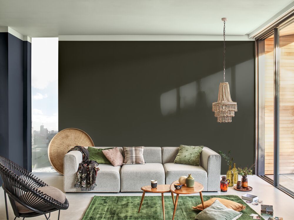 A calm and tranquil living room with the Dulux Colour of the Year 2020 Dulux UK Moderne Wohnzimmer living room, lounge, dulux, green grey, paint colour, colour of the year, tranquil dawn, green paint