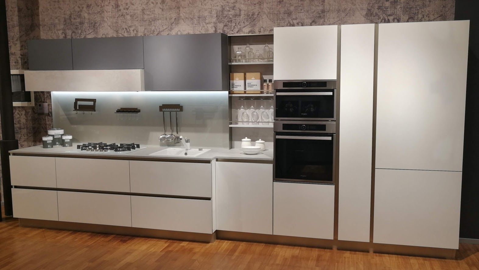 Cucine moderne STOSA CUCINE, Formarredo Due design 1967 Formarredo Due design 1967 مطبخ ذو قطع مدمجة