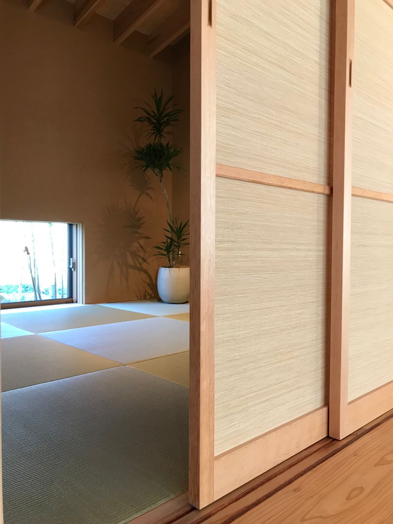 簾戸-3 こもれ komore №9, 井上スダレ株式会社 井上スダレ株式会社 Asian style doors Bamboo Green Doors