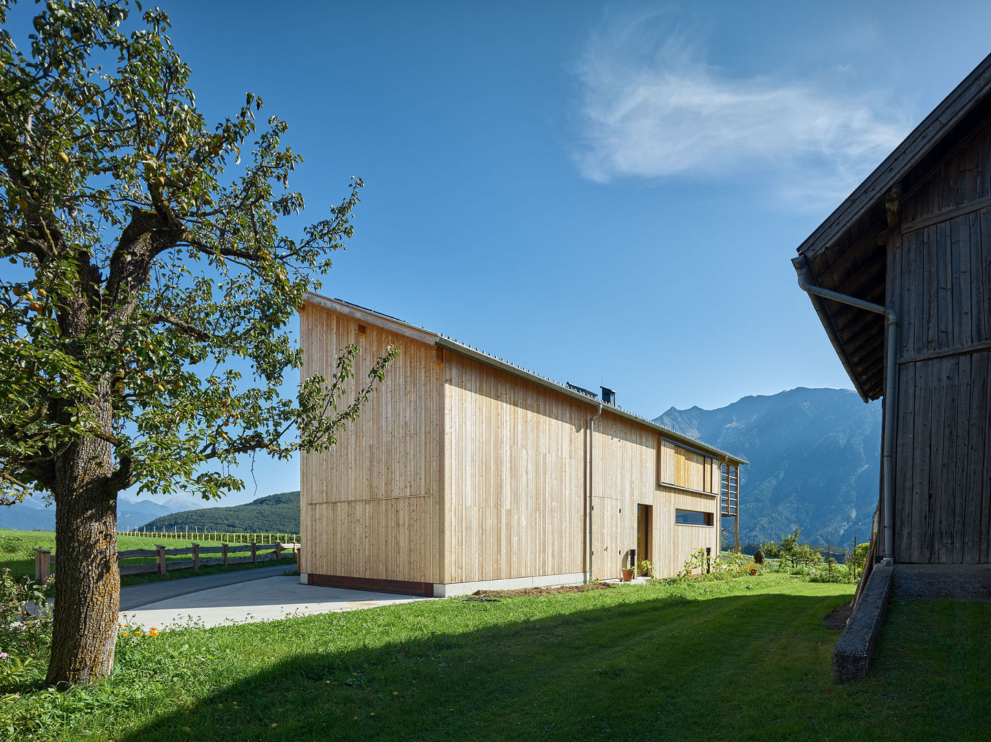 Klare Sache... HAMMERER Architekten GmbH/SIA Holzhaus Holz Holznachbildung