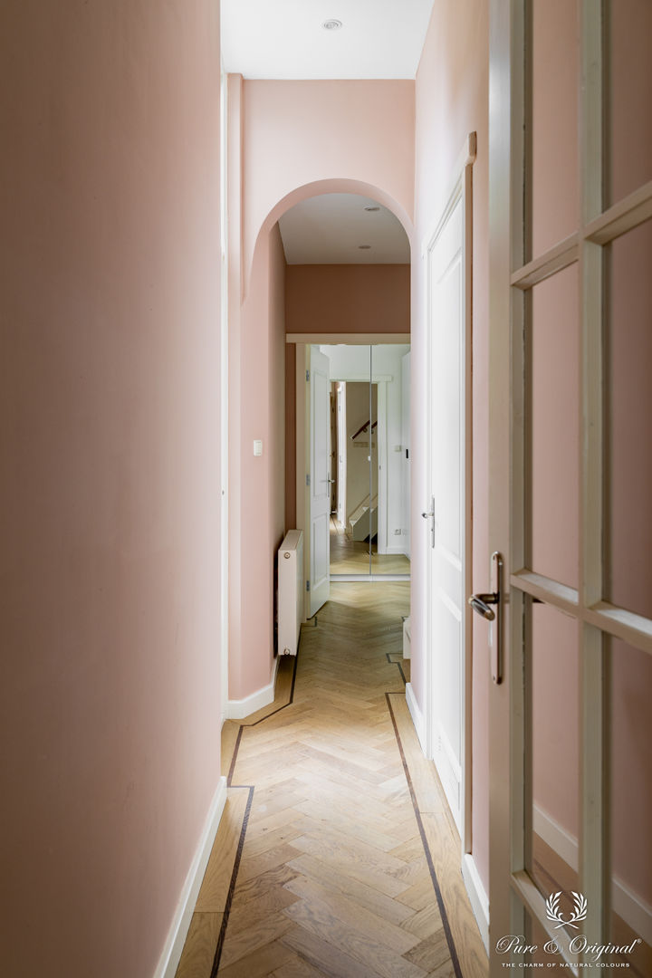 Selectie Lente- zomer kleuren 2020, Pure & Original Pure & Original Classic style corridor, hallway and stairs