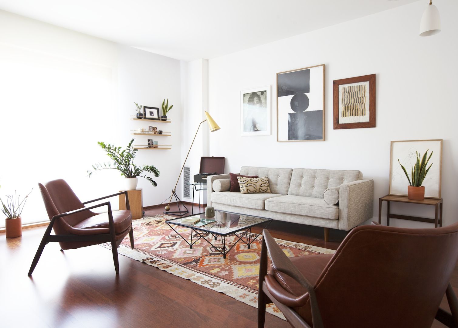 homify Phòng khách: thiết kế nội thất · bố trí · ảnh Sofas & armchairs