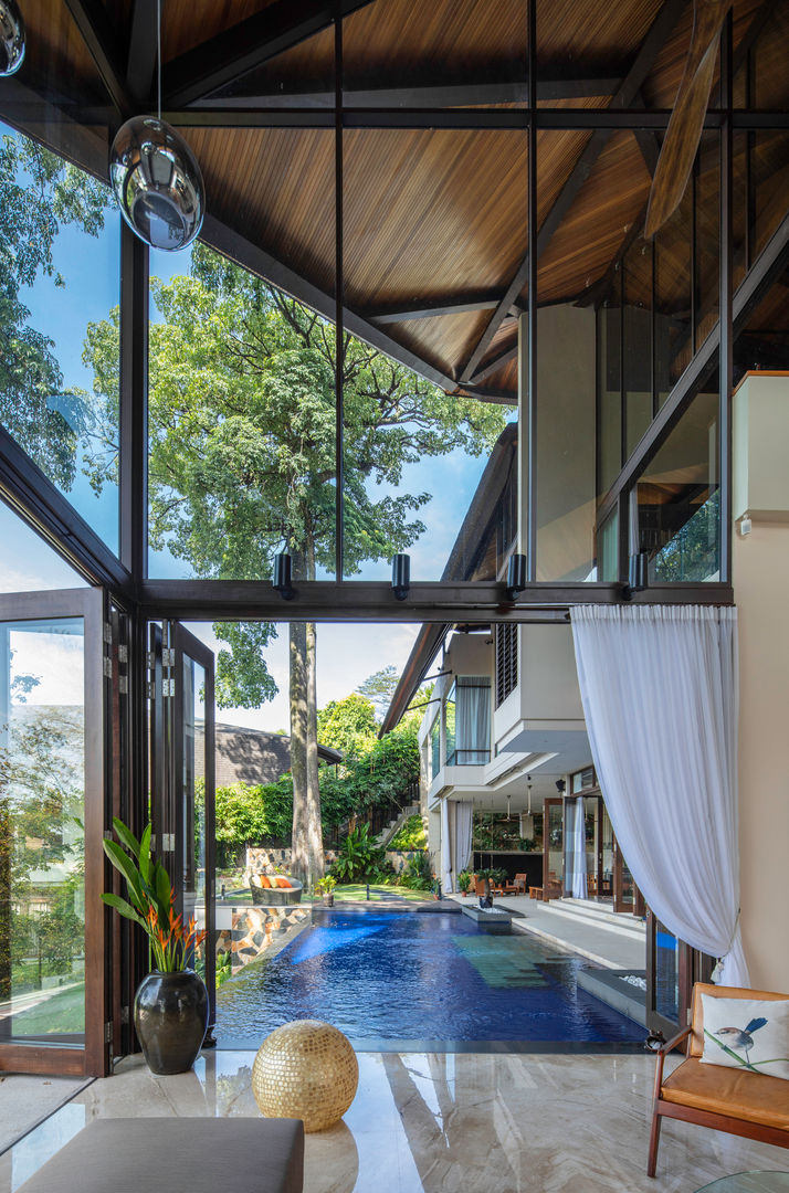 Canopy House - Kuala Lumpur, MJ Kanny Architect MJ Kanny Architect トロピカルデザインの リビング