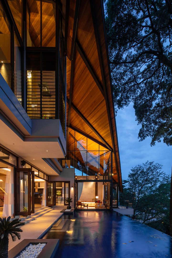 Canopy House - Kuala Lumpur, MJ Kanny Architect MJ Kanny Architect トロピカルスタイルの プール