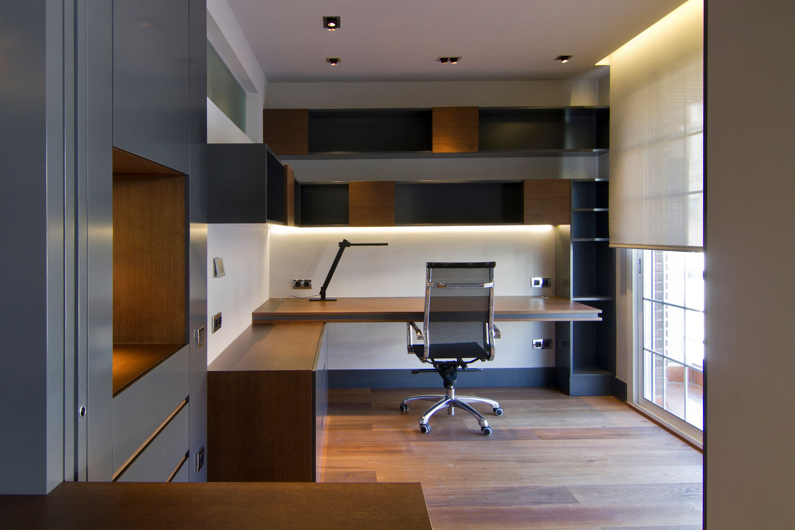 Apartamento en Sagrada Familia, MANUEL TORRES DESIGN MANUEL TORRES DESIGN مكتب عمل أو دراسة خشب Wood effect