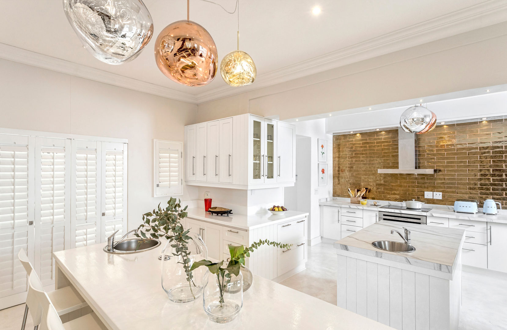 High-end Kitchen Renovation in Houghton, Deborah Garth Interior Design International (Pty)Ltd Deborah Garth Interior Design International (Pty)Ltd Cozinhas modernas