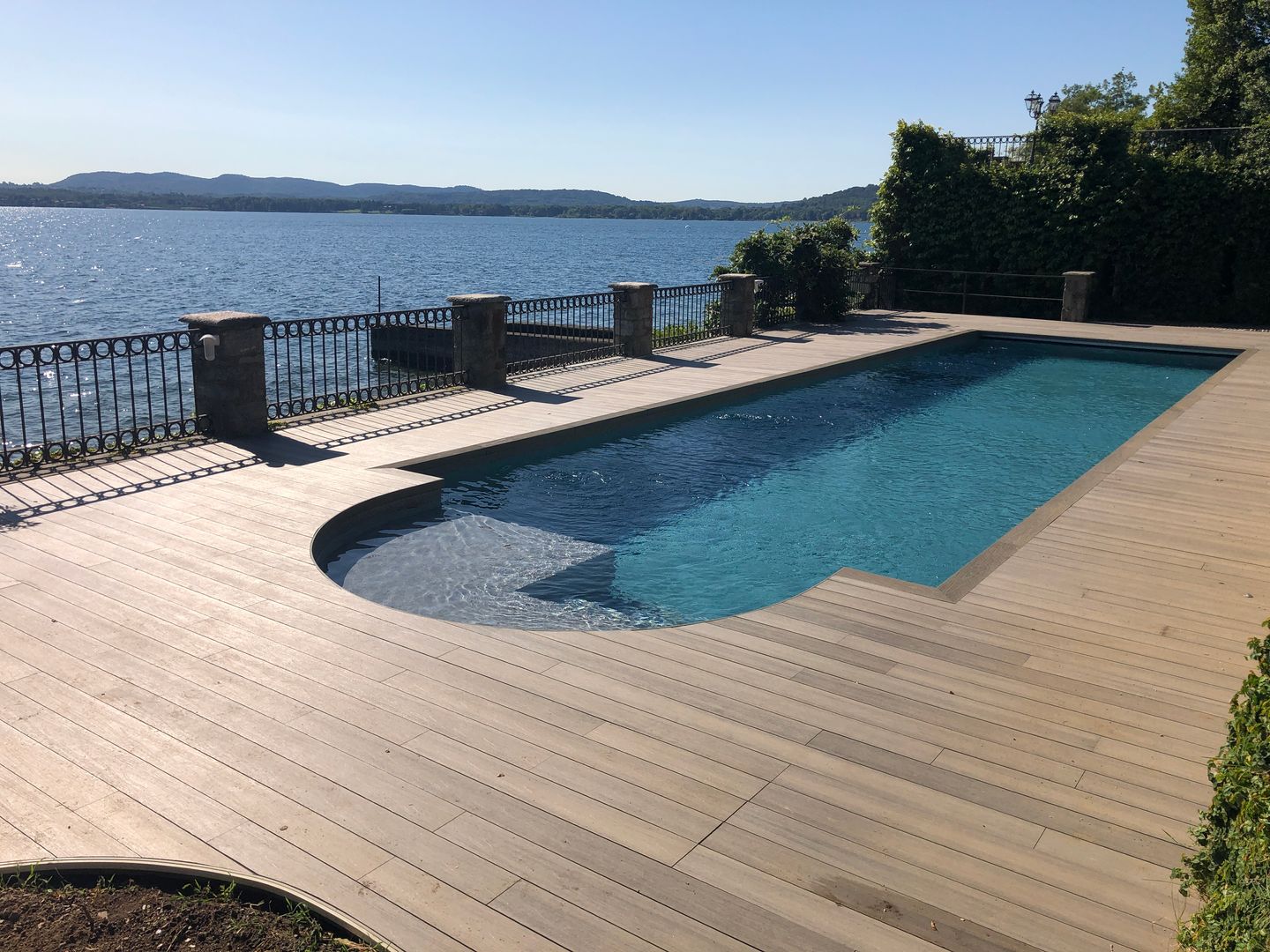 Exterpark Tech Cube Antique – Lago Maggiore Italia Exterpark Pavimento Legno composito Trasparente decking, pavimenti per esterno, pavimenti in WPC, pavimenti in legno composito