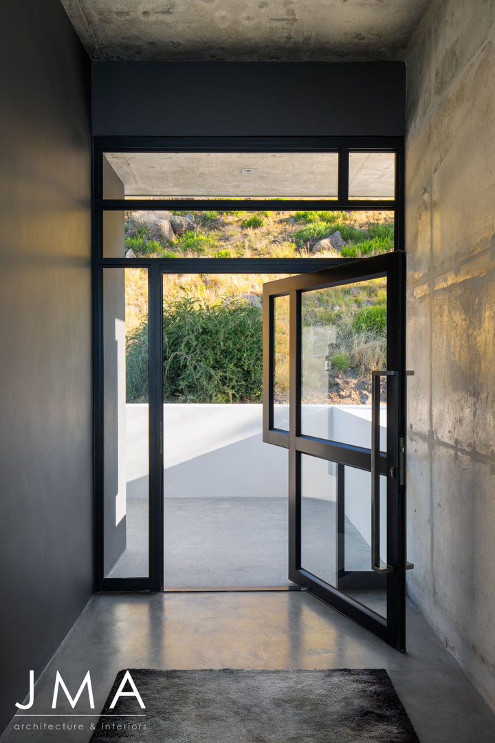 Pool Penthouse - Entrance Jenny Mills Architects Modern Corridor, Hallway and Staircase entrance