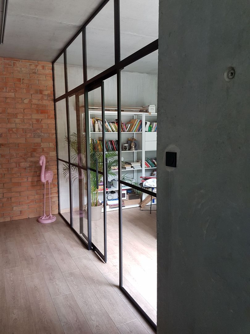 Crittall-Style Sliding doors and screen. Urban Steel Designs أبواب معدن