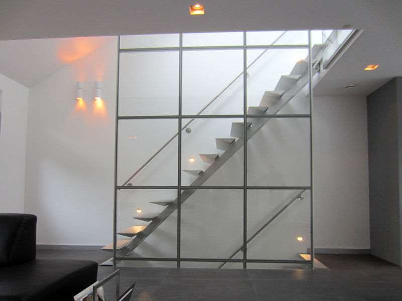 woonhuis // Amstelveen, Studio FLORIS Studio FLORIS Stairs Aluminium/Zinc
