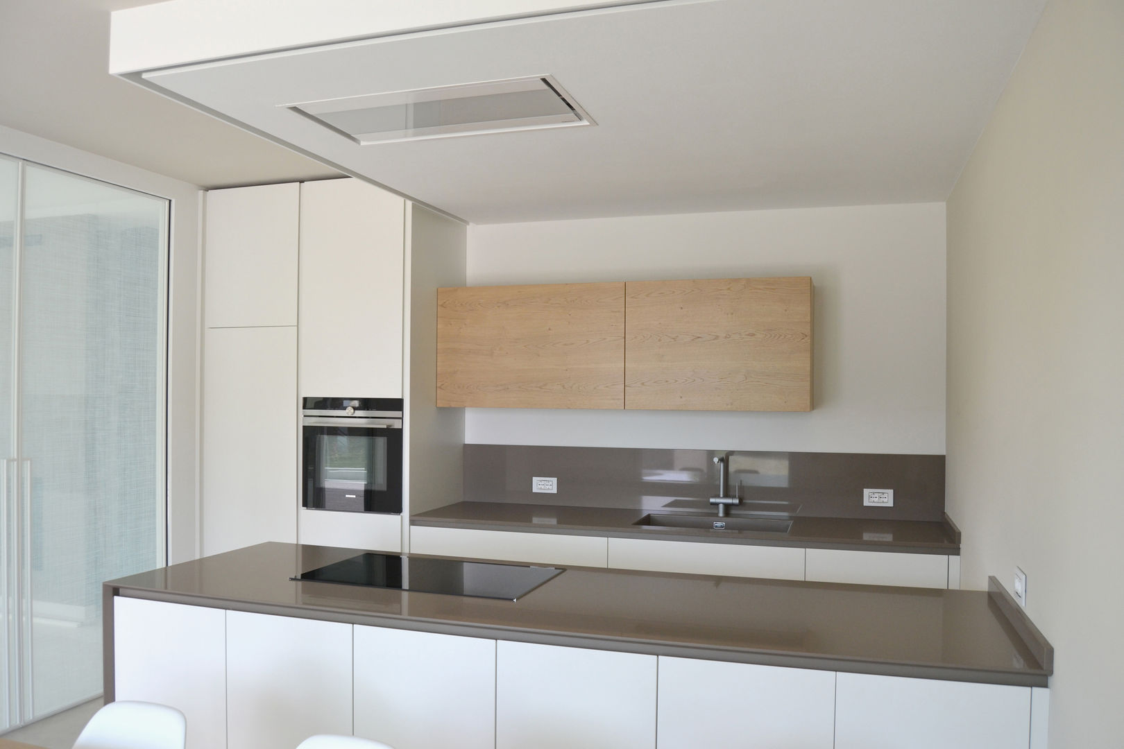 ALCUNE REALIZZAZIONI, B Studio Interni B Studio Interni Modern kitchen Cabinets & shelves