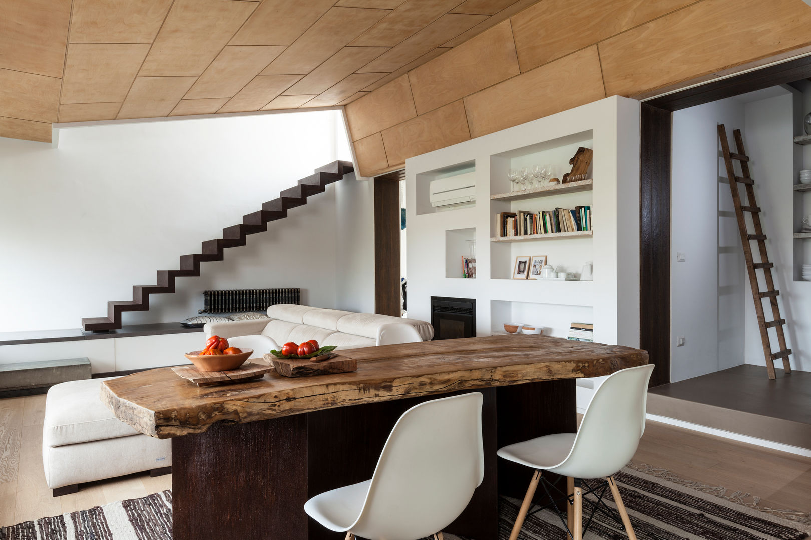 Eclectic Penthouse, BC INTERIOR PHOTOGRAPHY - FOTOGRAFIA DI INTERNI E IMMOBILIARE BC INTERIOR PHOTOGRAPHY - FOTOGRAFIA DI INTERNI E IMMOBILIARE Eclectic style dining room Wood Wood effect