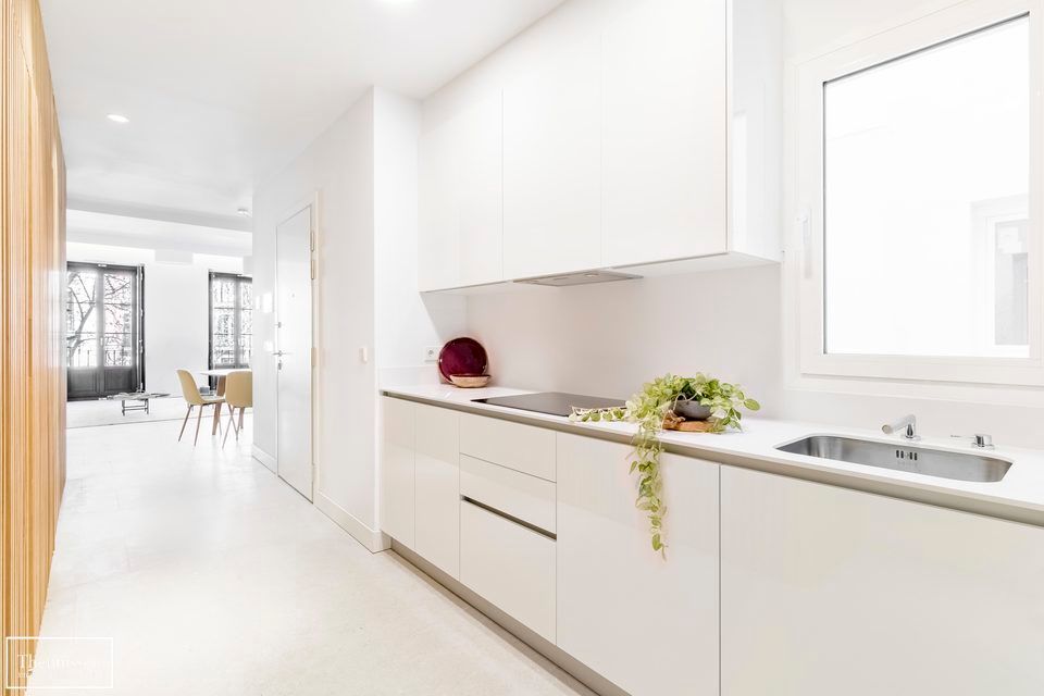 Ambientar cocina para venta Theunissen Home Staging Madrid Cocinas de estilo ecléctico