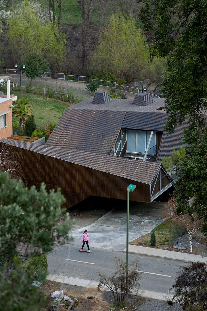 homify Modern houses لکڑی Wood effect