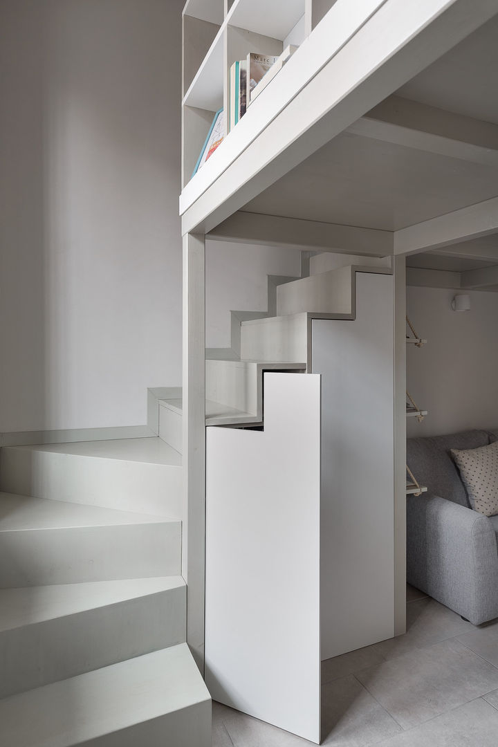 Living little, loft 38 mq, Milano, Lascia la Scia S.n.c. Lascia la Scia S.n.c. Escaleras Madera Acabado en madera