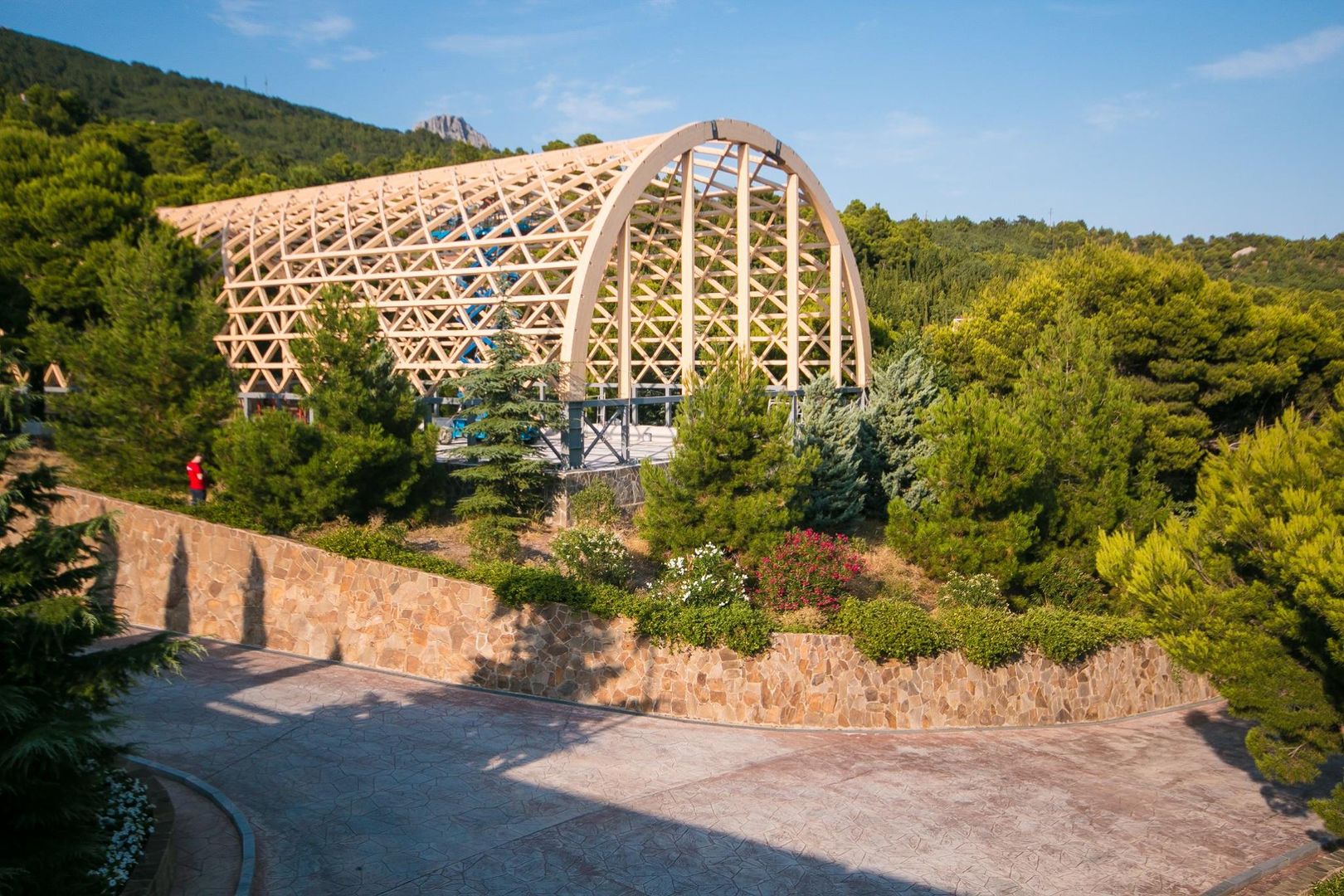 Теннисный корт в Ялте, Alpbau Alpbau Roof Wood Wood effect