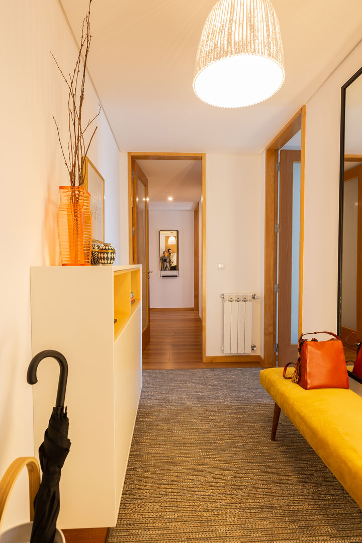 Apartamento em Matosinhos - SHI Studio Interior Design, ShiStudio Interior Design ShiStudio Interior Design Scandinavische gangen, hallen & trappenhuizen