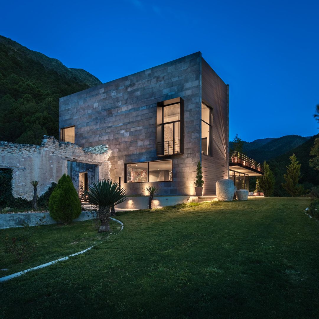 Arteaga, lol arquitectura lol arquitectura Country house Stone