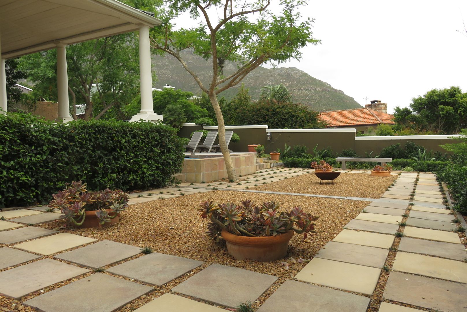 Ten To Zen Brett Walker Landscaping Eclectic style garden