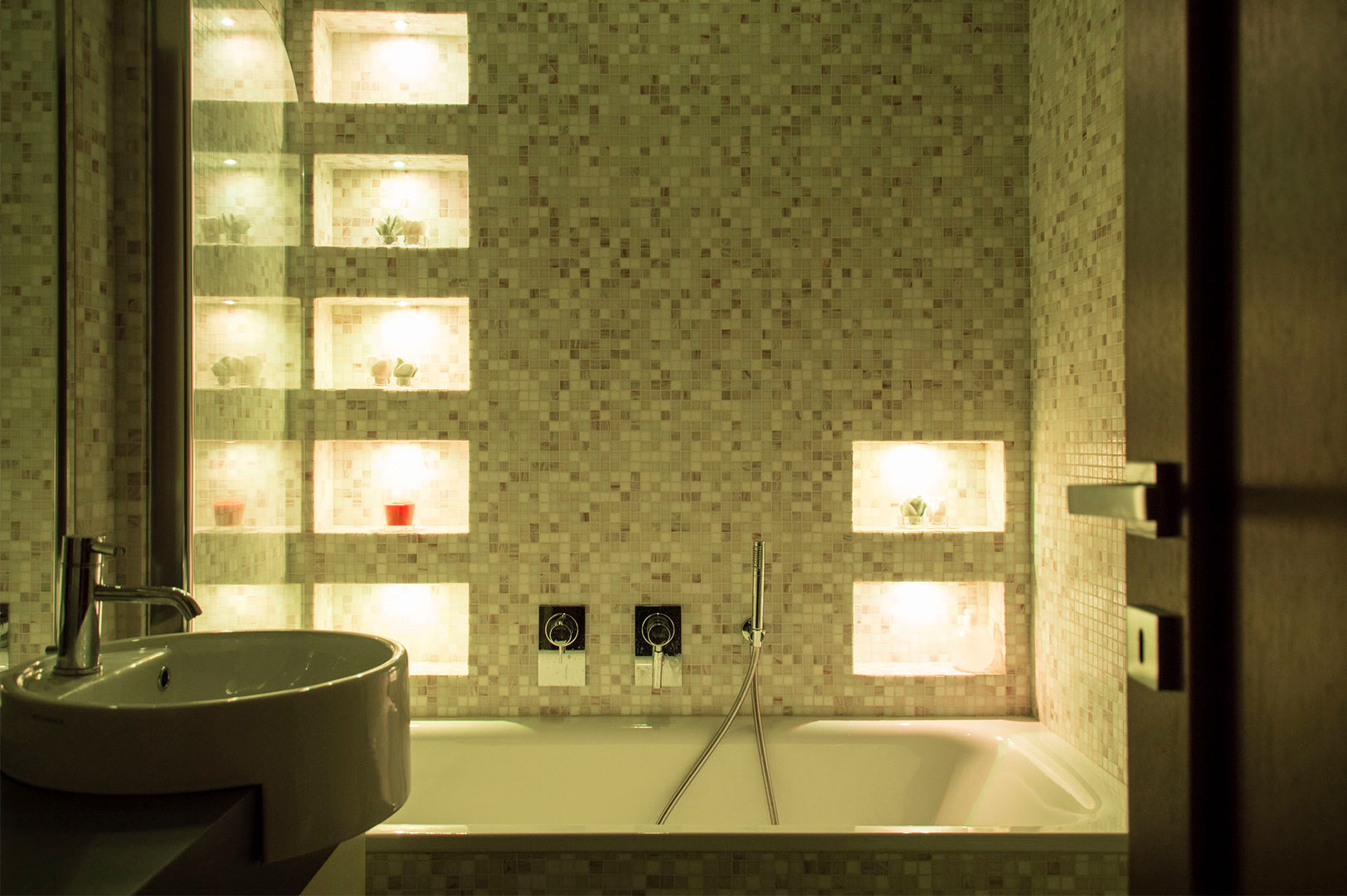 MODERNO E CONTEMPORANEO, OPA Architetti OPA Architetti Modern bathroom سرامک