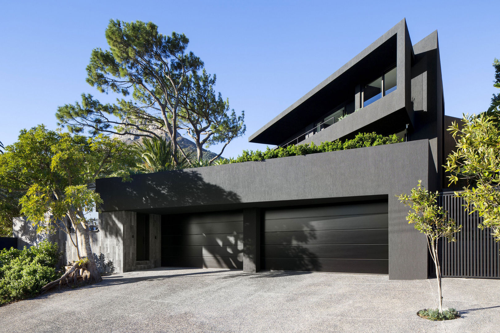 HOUSE CRANBERRY | CAMPS BAY, Wright Architects Wright Architects Double Garage