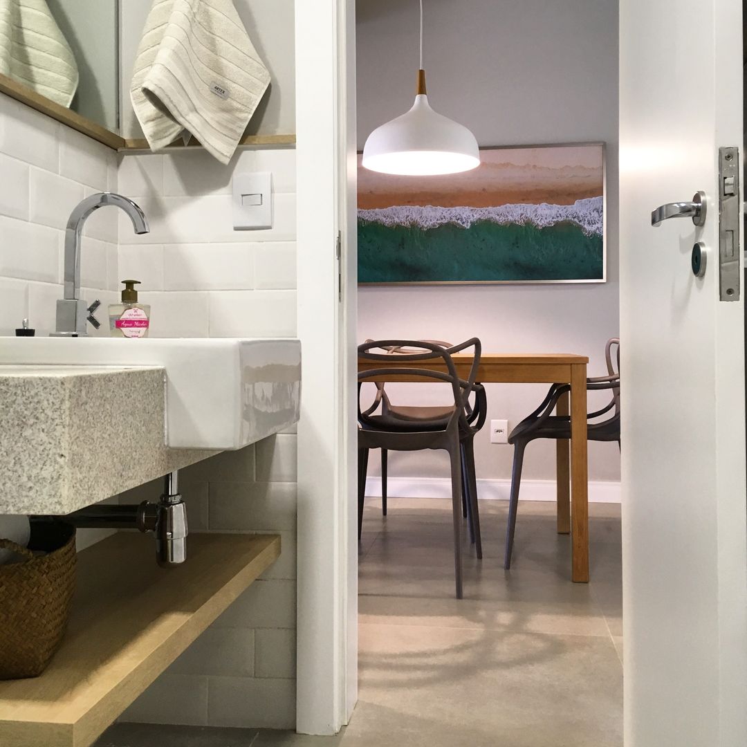 Apartamento no Litoral, Rabisco Arquitetura Rabisco Arquitetura Baños de estilo minimalista Cerámico