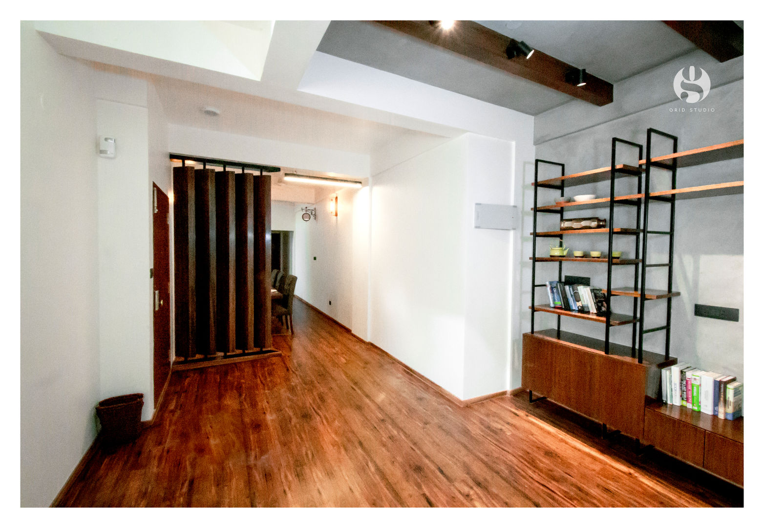 Duplex Interior , Bengaluru, Grid Property Developers Grid Property Developers Modern living room