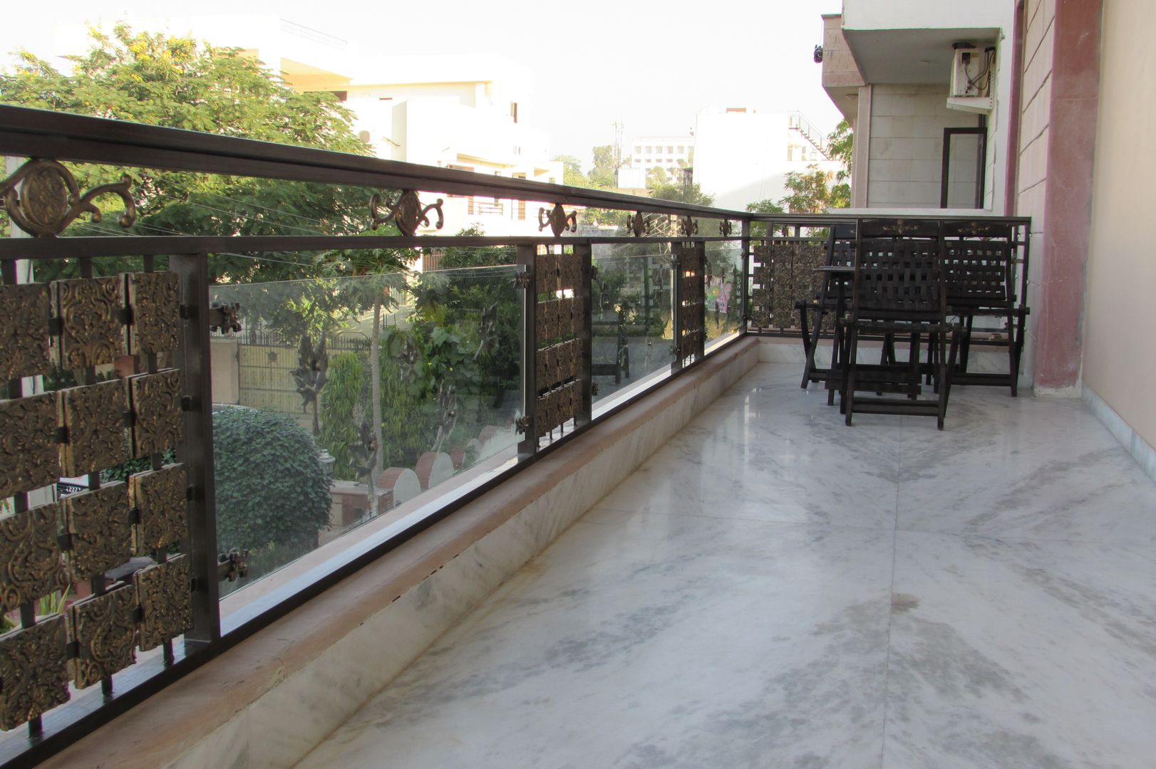 balcony architect kunal bardia Balcony Glass