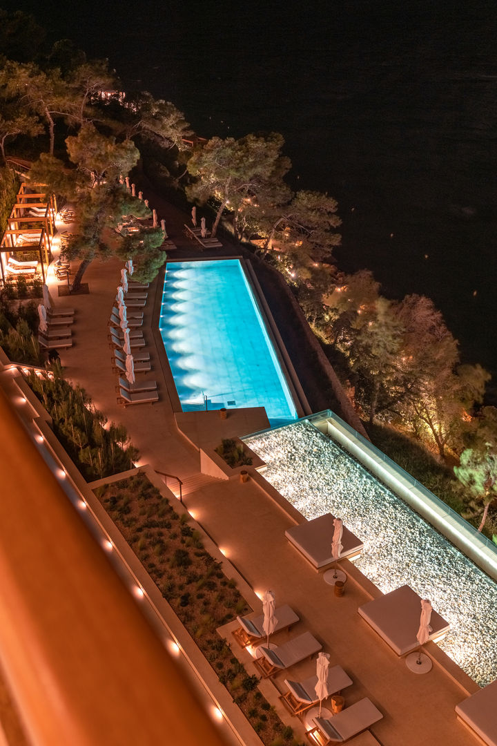 Four Seasons Hotel, Arion - Grecia - Linea Light Group, Ghenos Communication Ghenos Communication Комерційні приміщення Готелі