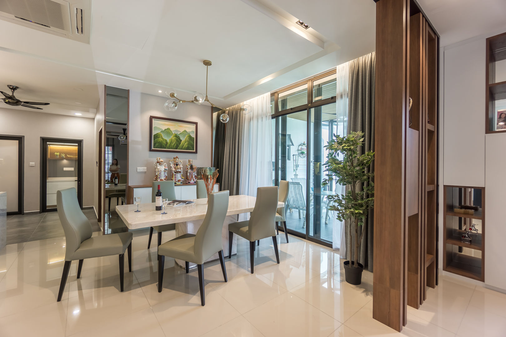SETIA UTAMA 3-STOREY CLUSTER HOME, Simsan Design Simsan Design Modern dining room Bright, Warm