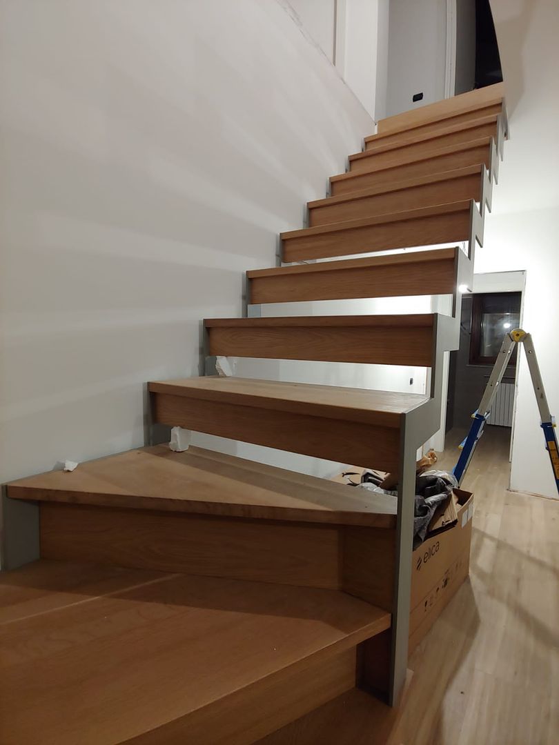 Progettazione di una scala per interni, Giorgio Gravina Giorgio Gravina Escadas Madeira Efeito de madeira Escadas