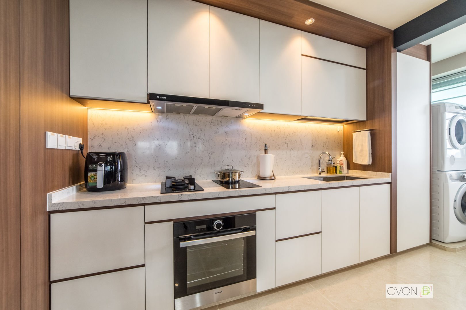 Toa Payoh Rise, Ovon Design Ovon Design Modern kitchen