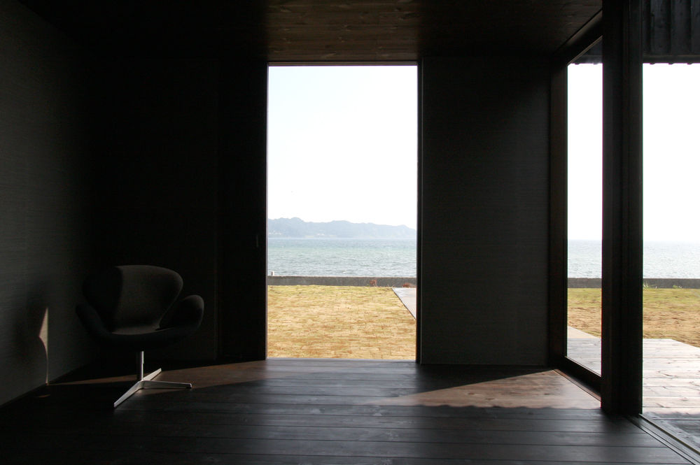 Case Study House #17, NASU CLUB NASU CLUB Finestre & Porte in stile eclettico Legno Effetto legno