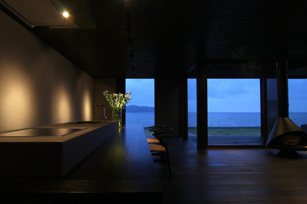 Case Study House #17, NASU CLUB NASU CLUB Cucina attrezzata Piastrelle