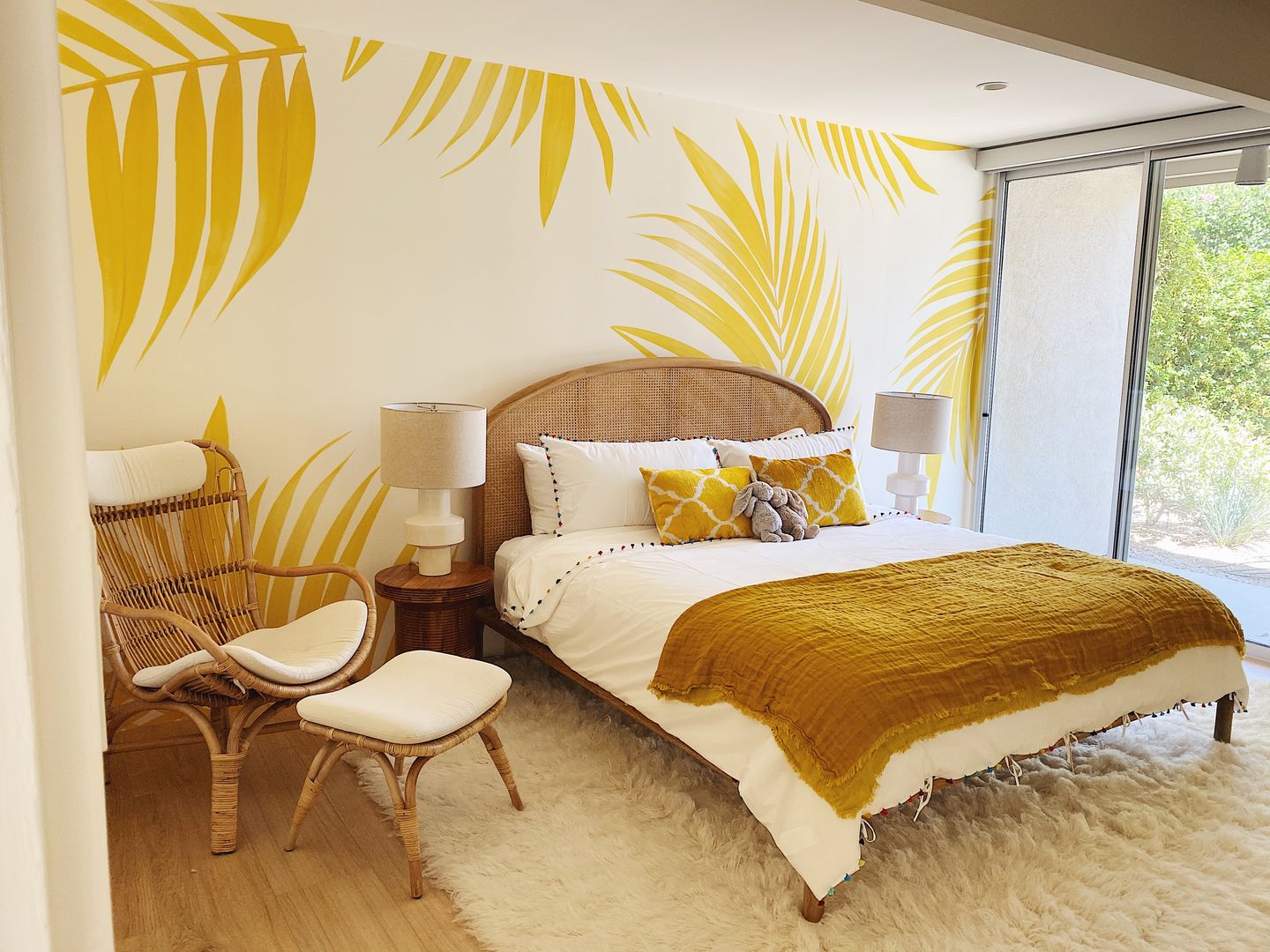 The Sunshine Bedroom 01 Bells + Whistles, INC Tropical style bedroom