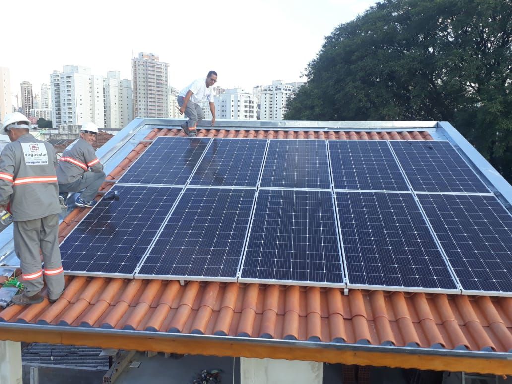 Energia Solar Fotovoltaica em Residência - São Paulo - SP, Vegasolar Energia Vegasolar Energia Casas modernas