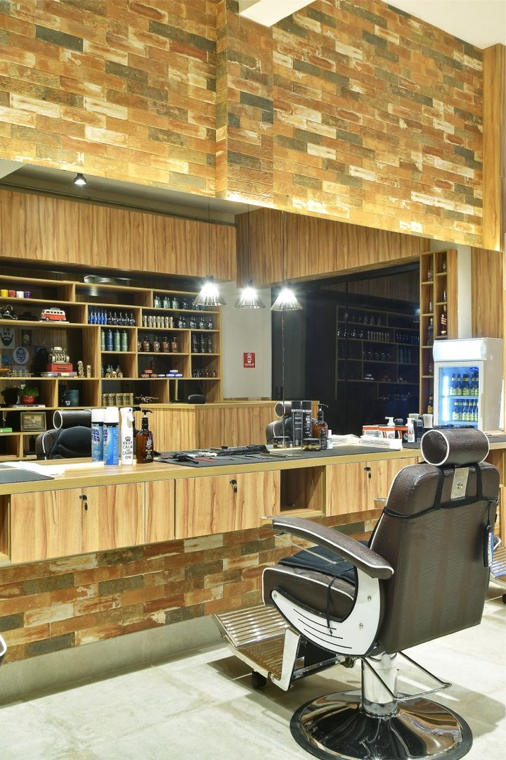 Barbearia Empório do Corte, Pinheiros, AVR Studio Arquitetura AVR Studio Arquitetura Комерційні приміщення Комерційні простори