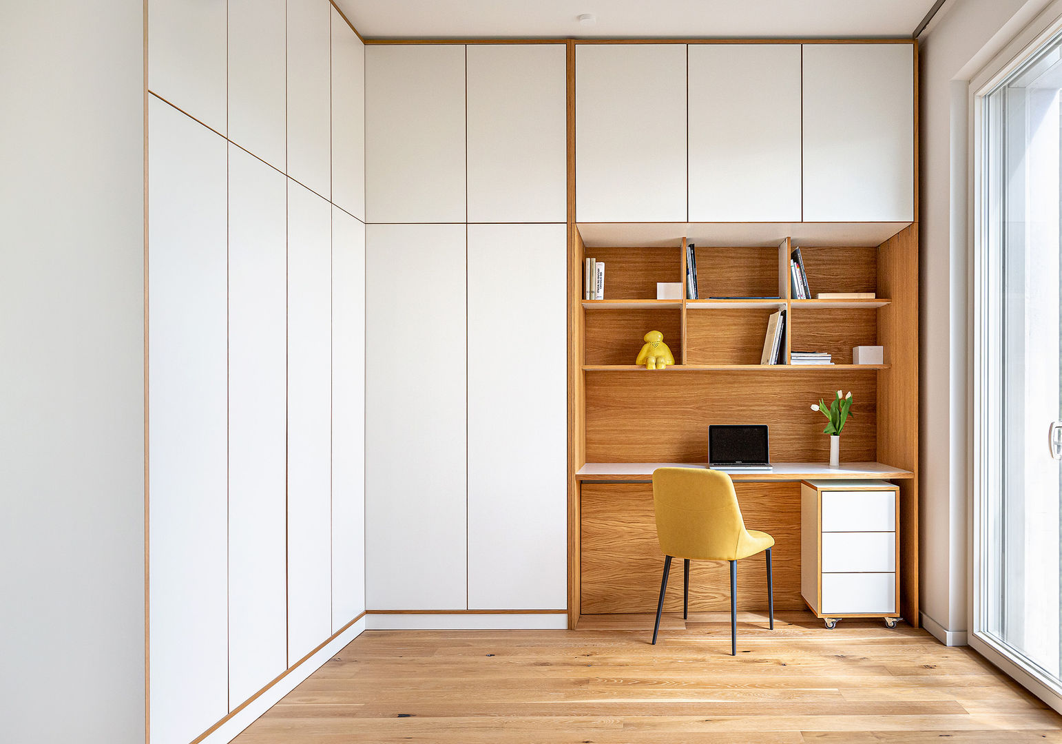 Arbeitszimmer CONSCIOUS DESIGN - Interiors by Nicoletta Zarattini Moderne Arbeitszimmer Holz Holznachbildung home office